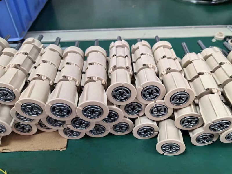Ready to ship out our client's zebra roller shades spring mechanism parts for 38 aluminium alloy tube | Dosron
